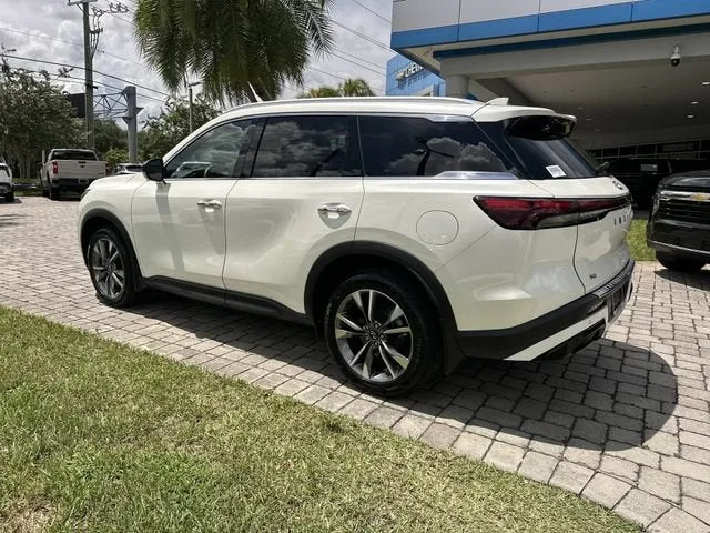 2023 INFINITI QX60 LUXE photo 33