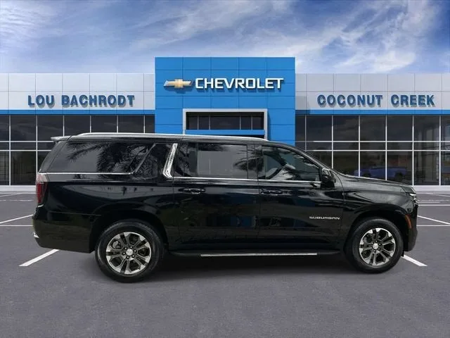 2026 Chevrolet Suburban LS photo 9