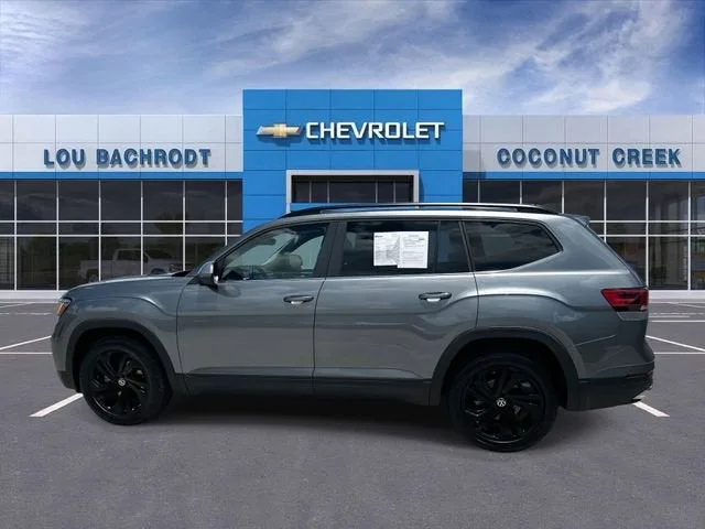 2022 Volkswagen Atlas 2.0T SE w/Technology photo 5