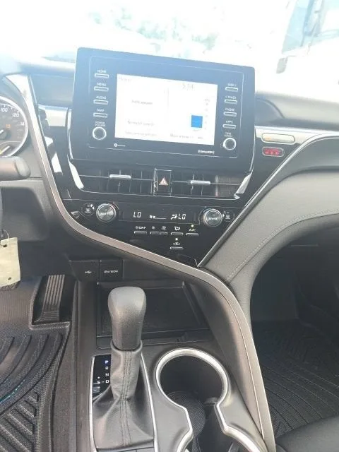 2023 Toyota Camry LE photo 16