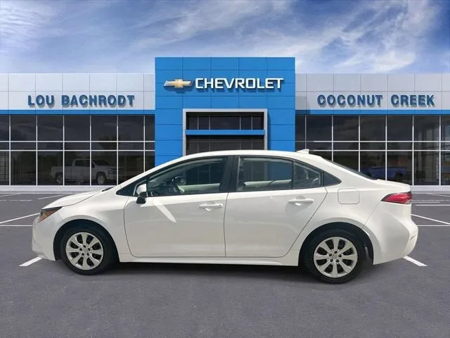 2024 Toyota Corolla LE photo 5
