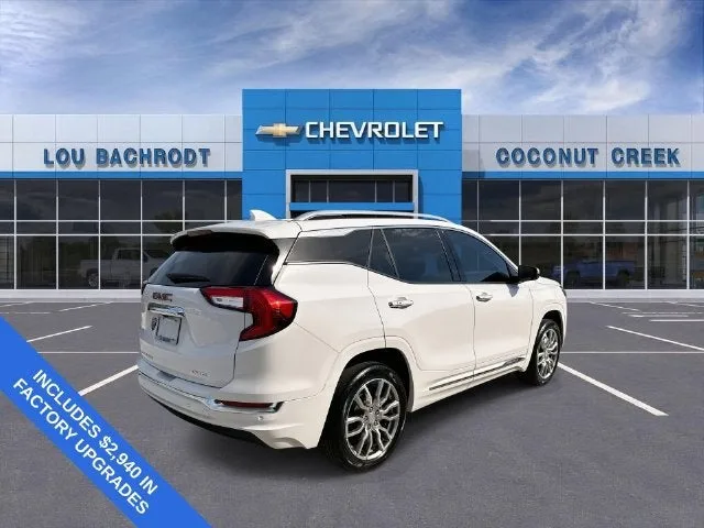 2024 GMC Terrain Denali photo 8
