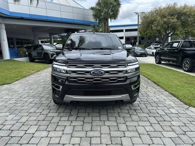 2022 Ford Expedition Platinum photo 18