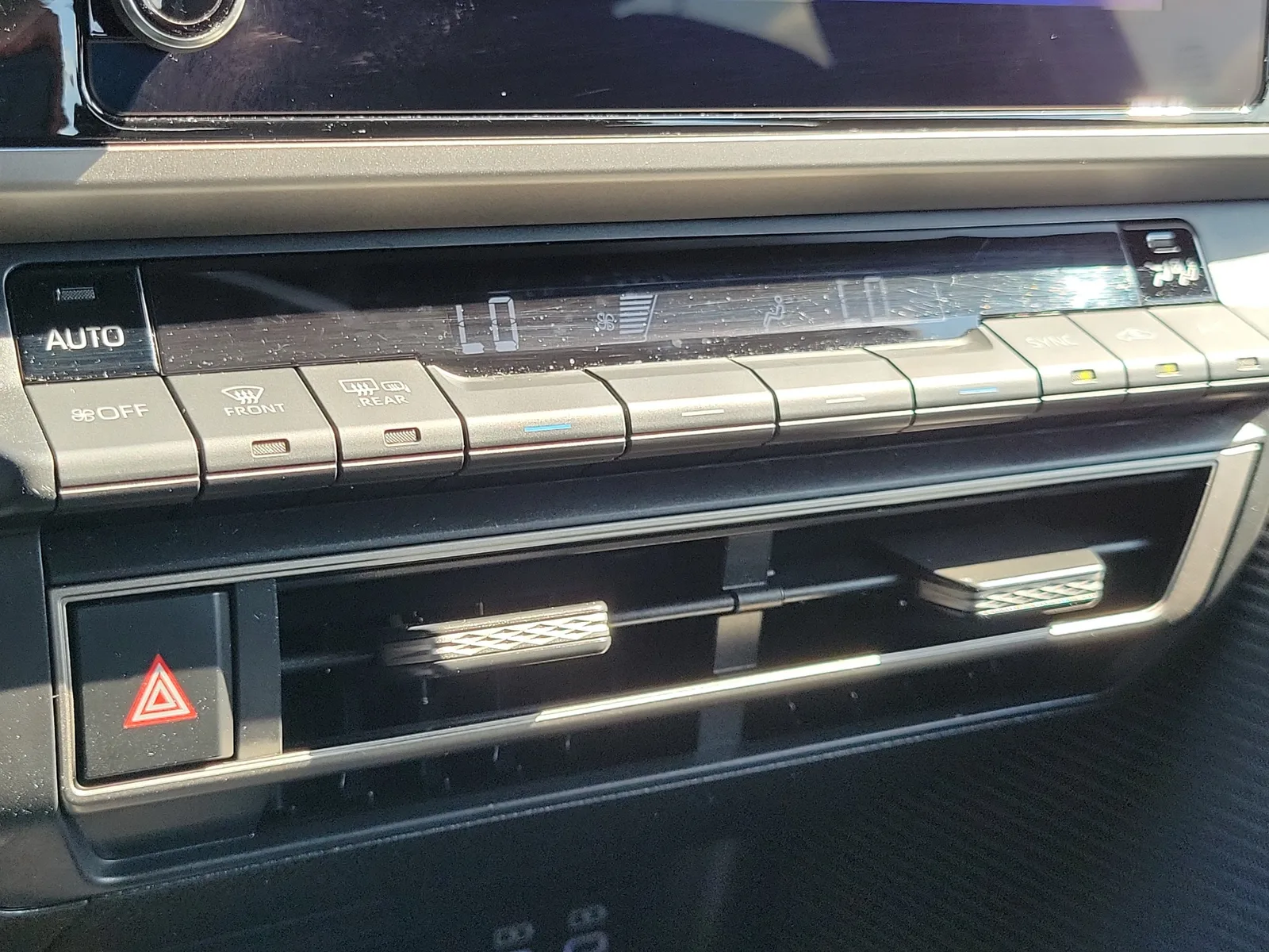 2025 Toyota Camry LE photo 30
