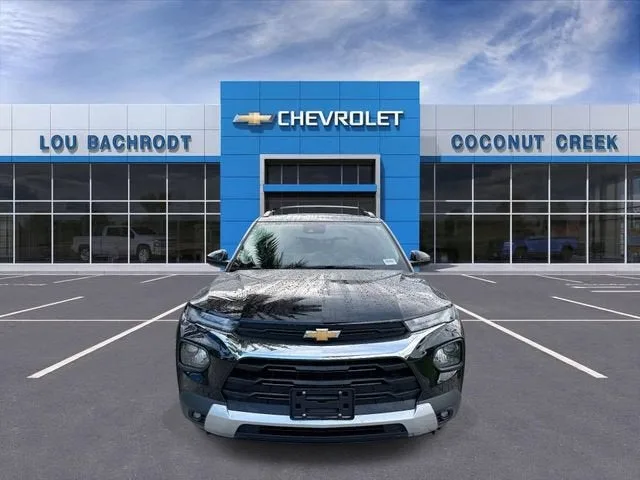 2021 Chevrolet Trailblazer LT photo 3