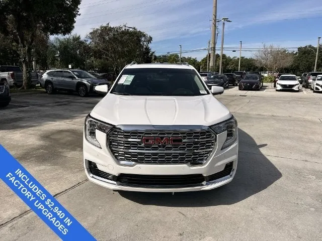 2024 GMC Terrain Denali photo 18