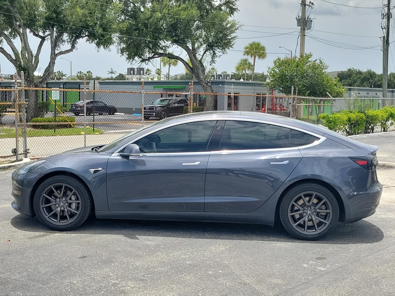 2020 Tesla Model 3 Standard Range Plus photo 6