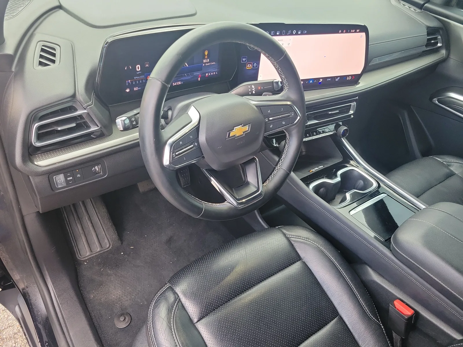 2024 Chevrolet Traverse LT photo 12