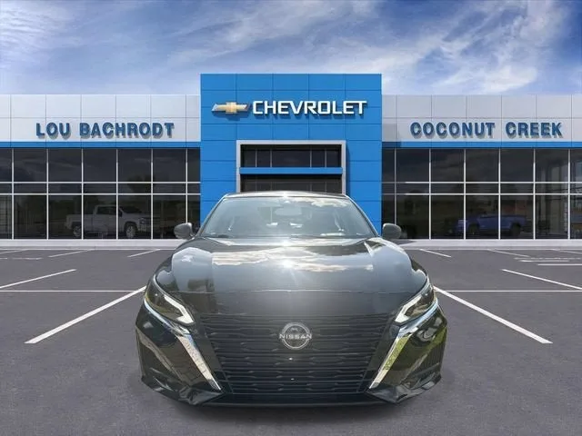 2025 Nissan Altima SV photo 3