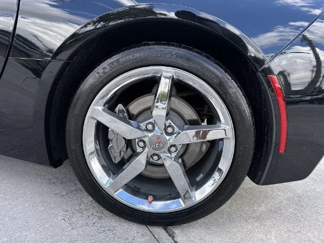 2014 Chevrolet Corvette Stingray 3LT photo 11