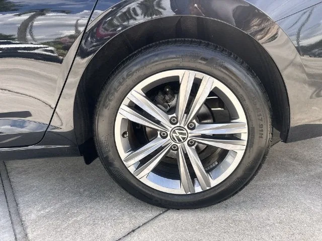 2024 Volkswagen Jetta SE photo 11