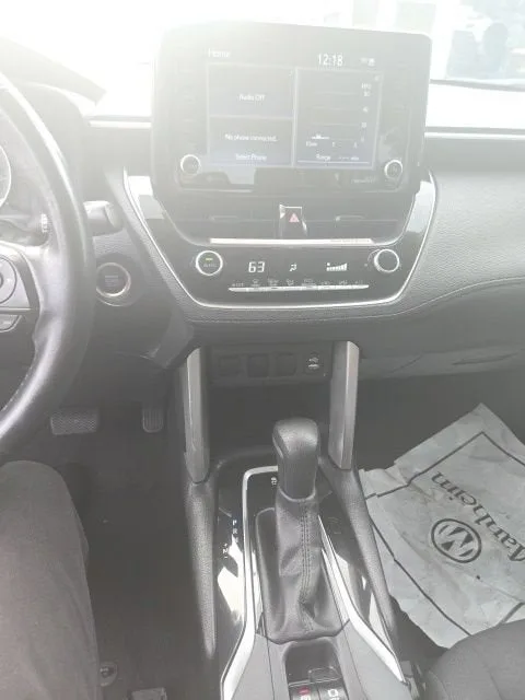 2022 Toyota Corolla Cross LE photo 15