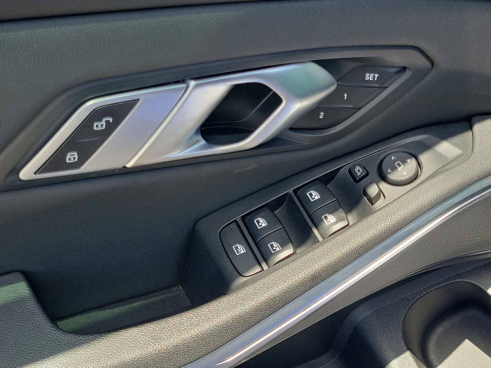 2020 BMW 3 Series 330i photo 23