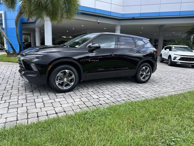 2025 Chevrolet Blazer 2LT photo 31
