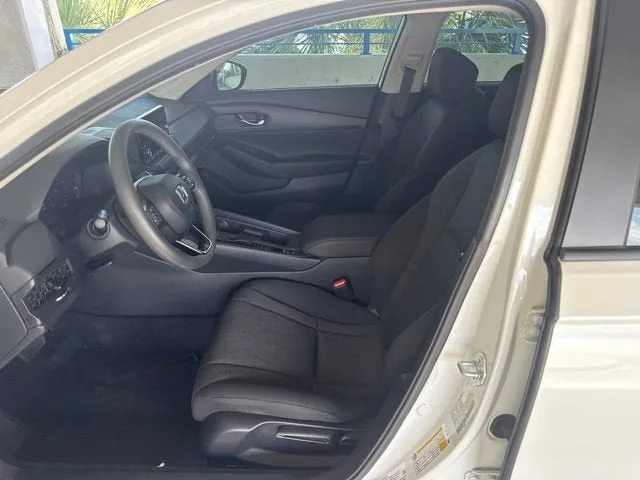 2023 Honda Accord Sedan LX photo 2