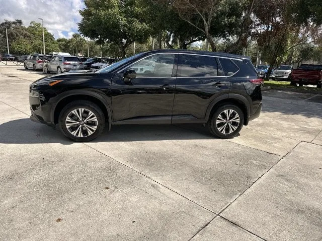 2021 Nissan Rogue SV photo 31