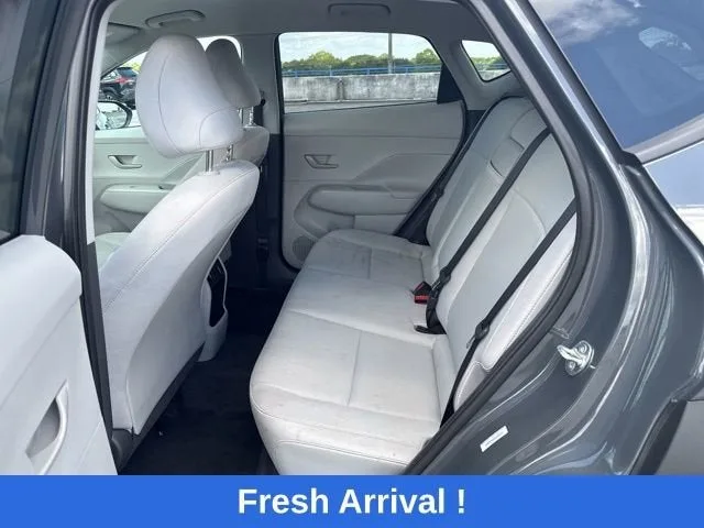 2025 Hyundai Kona SEL photo 3
