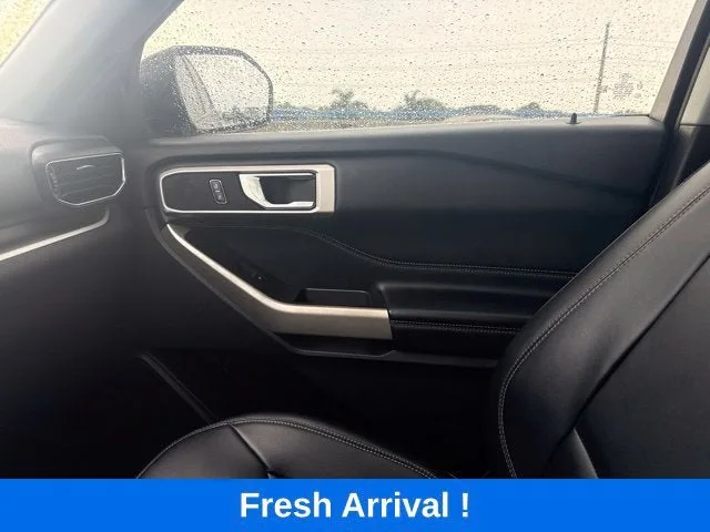 2022 Ford Explorer XLT photo 10