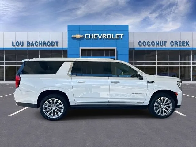 2022 GMC Yukon XL Denali photo 9