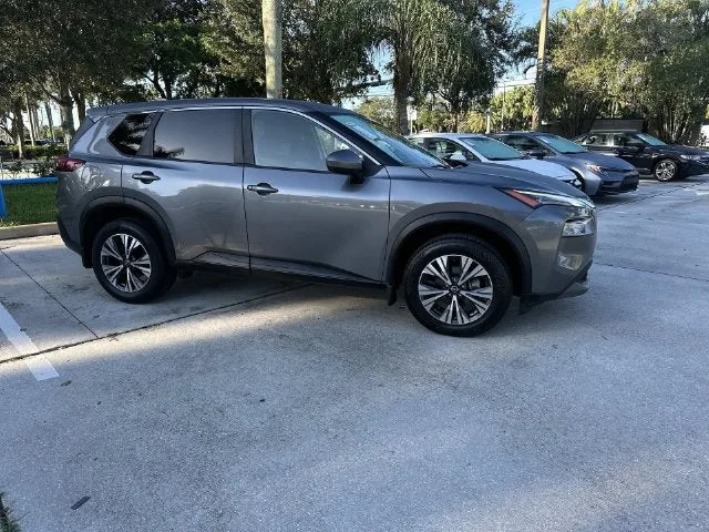 2023 Nissan Rogue SV photo 15