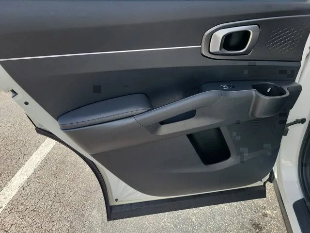 2025 Kia Sorento Hybrid EX photo 17