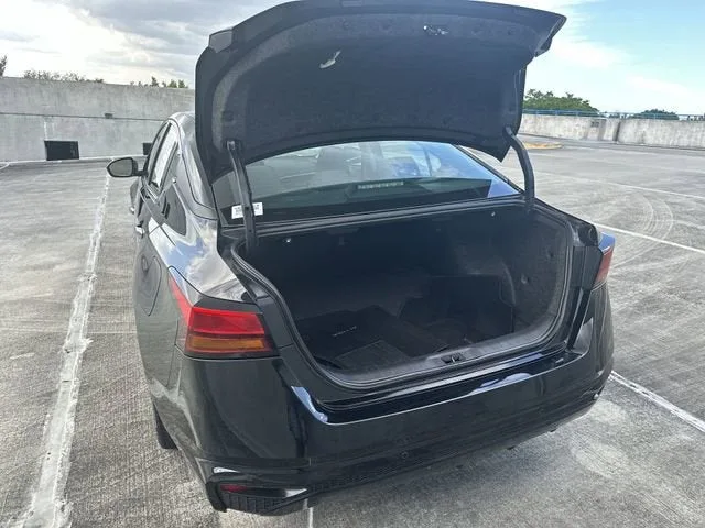 2024 Nissan Altima 2.5 SV photo 20