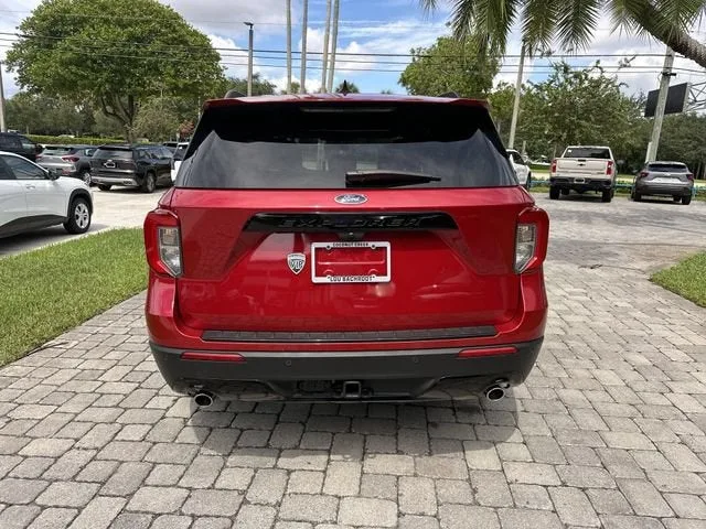 2023 Ford Explorer ST-Line photo 35