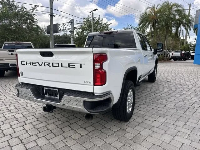 2024 Chevrolet Silverado 3500 HD LTZ photo 38