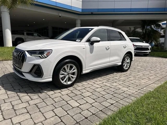 2025 Audi Q3 S line Premium photo 21