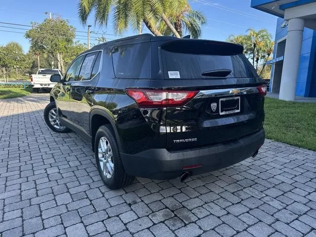 2021 Chevrolet Traverse LT Leather photo 12