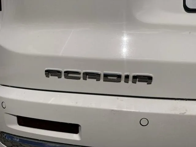 2021 GMC Acadia Denali photo 39