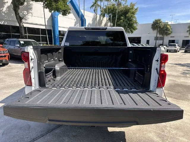 2025 Chevrolet Silverado 1500 Custom photo 28