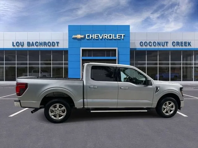 2025 Ford F-150 XLT photo 9