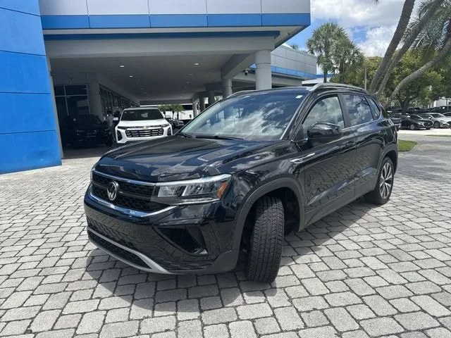 2024 Volkswagen Taos SE photo 40