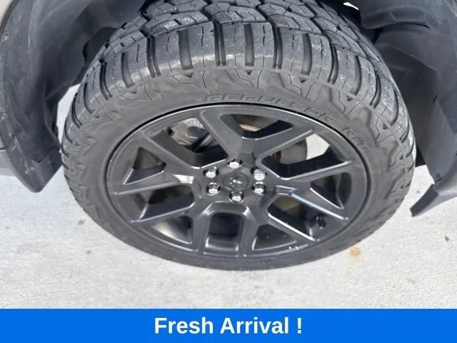 2023 RAM 1500 Laramie photo 21