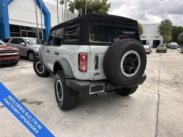 2023 Ford Bronco Base photo 12