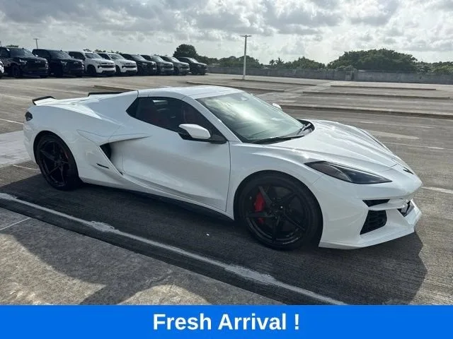 2025 Chevrolet Corvette E-Ray 1LZ photo 13