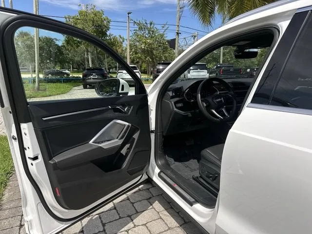 2025 Audi Q3 S line Premium photo 22