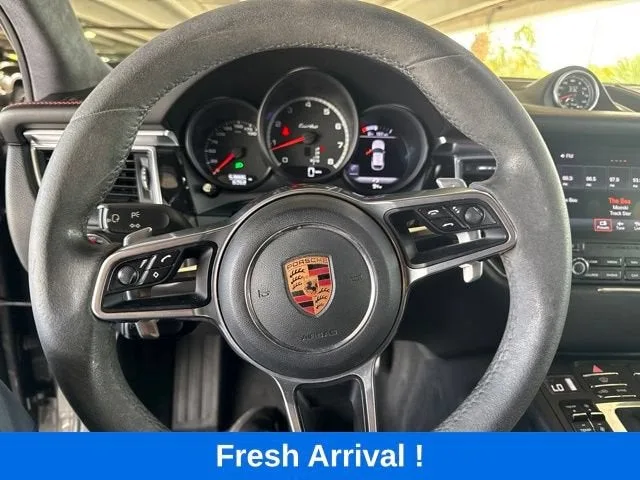 2018 Porsche Macan Turbo photo 6