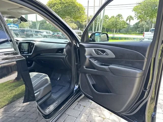 2019 Chevrolet Traverse LT Cloth photo 23