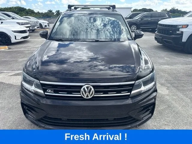 2020 Volkswagen Tiguan SE photo 19