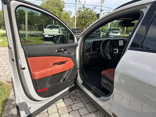 2025 Kia Sportage SX-Prestige photo 22