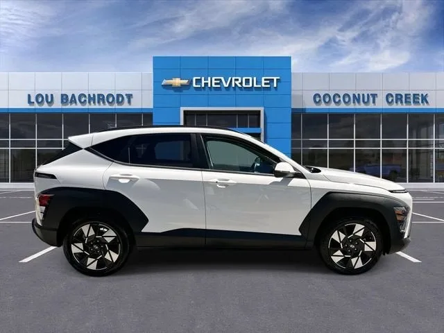 2025 Hyundai Kona SEL photo 9