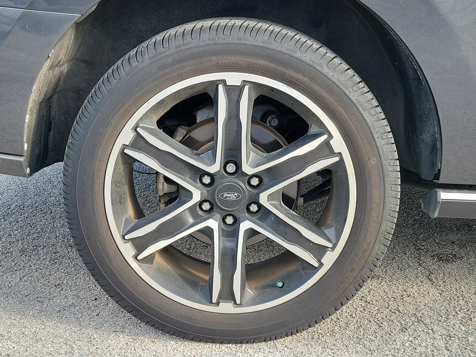 2021 Ford Expedition Limited photo 2