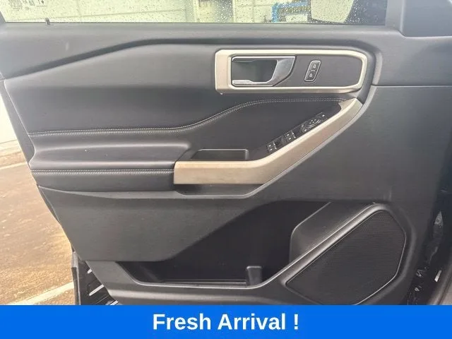 2022 Ford Explorer XLT photo 11