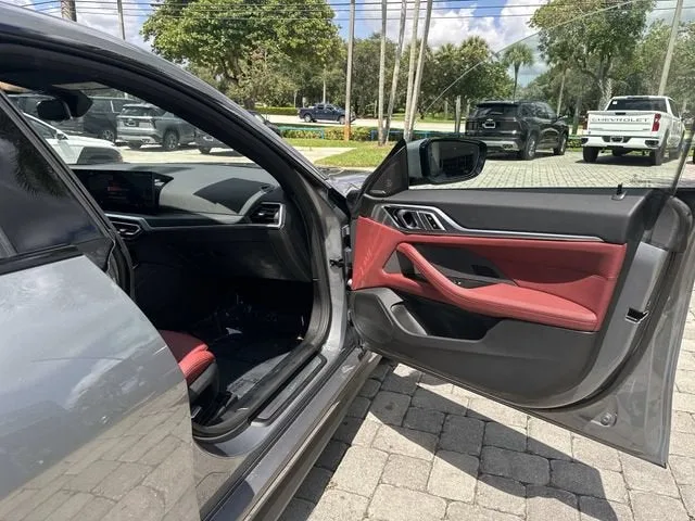 2023 BMW i4 eDrive35 photo 23