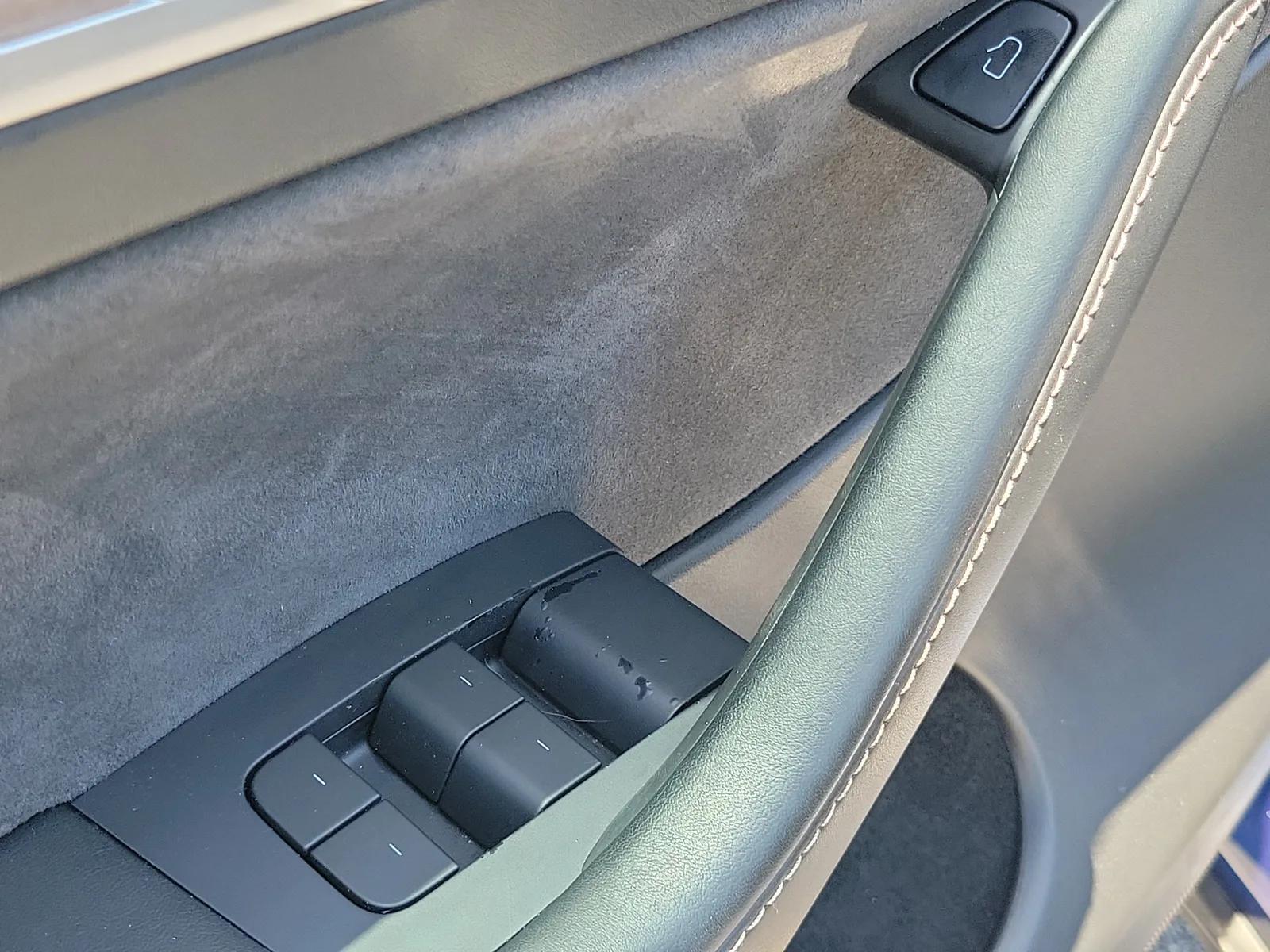 2023 Tesla Model Y Performance photo 24