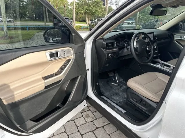 2023 Ford Explorer Limited photo 21