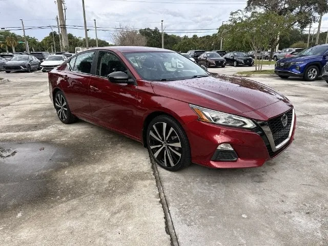 2022 Nissan Altima 2.5 SR photo 16