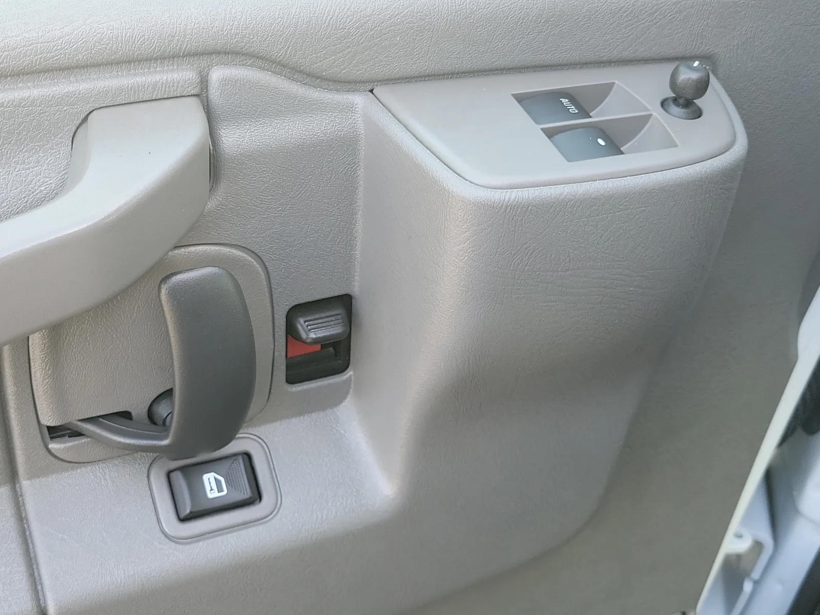 2025 Chevrolet Express Cargo WT photo 23